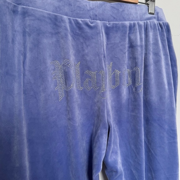 Playboy old English y2k Blue Velour Pants with Logo and rhinestone XL periwinkle - Picture 3 of 8